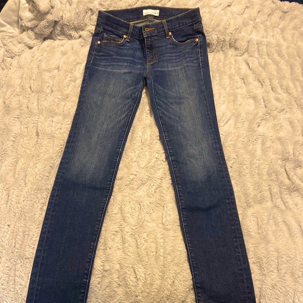 Womens skinny jeans.
